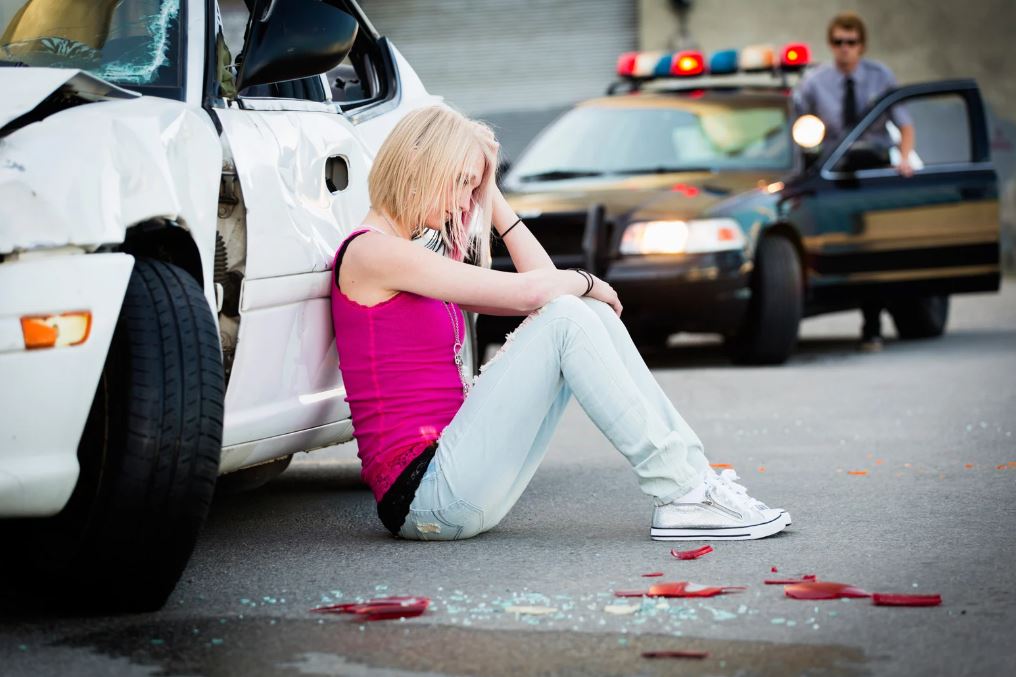 injured person meeting with legal representative in DeKalb County office